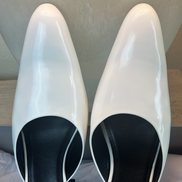 BALENCIAGA 80 MM OPTIC WHITE HEELED MULES, CALF LEATHER, made Italy - Picture 9 of 16